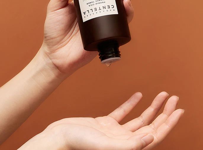 Skin 1004 Madagascar Centella Probio-Cica Essence Toner 210 ml