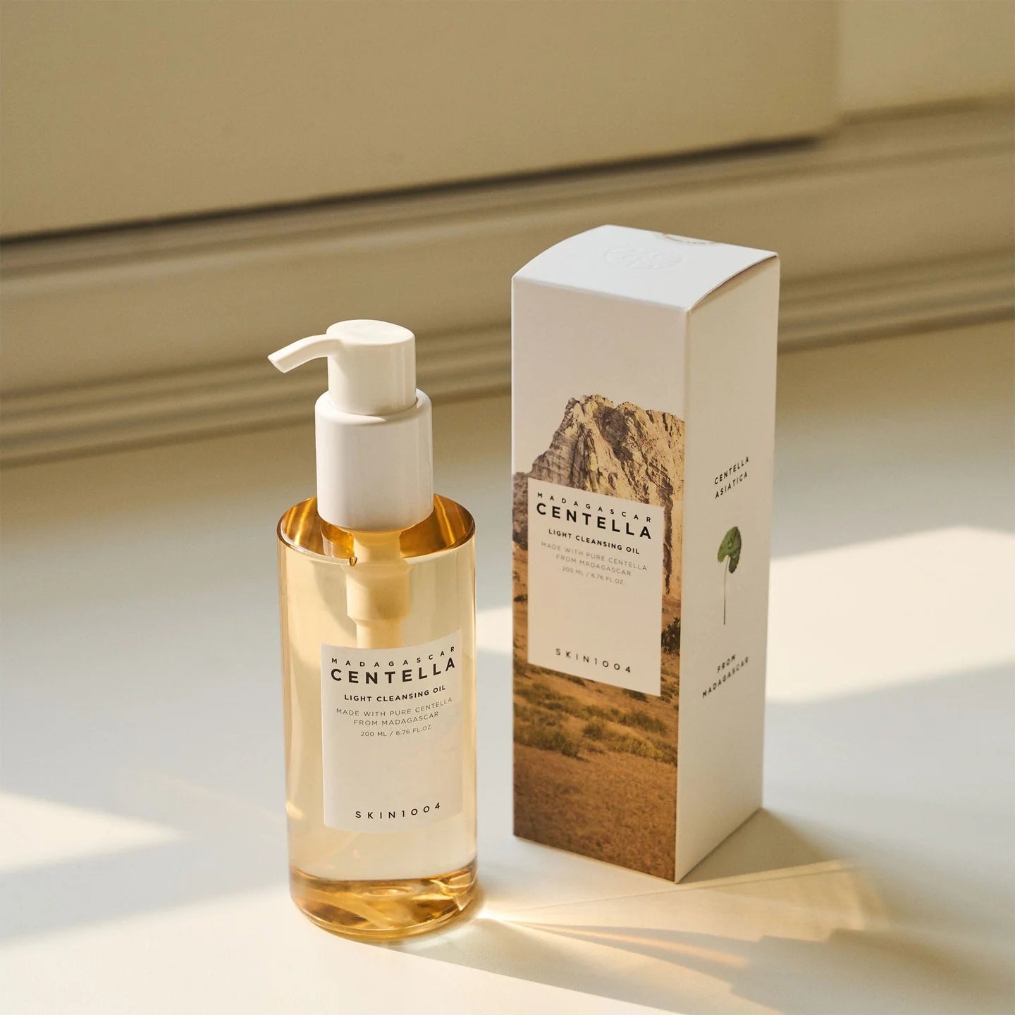 Skin 1004 Madagascar Centella Light Cleansing Oil 200 ml